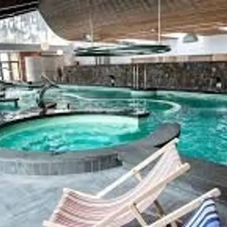 Appartamento T2 Au Cœur De La Station, équipé, Avec Casier à Skis Et Garage - Fr-1-593-111